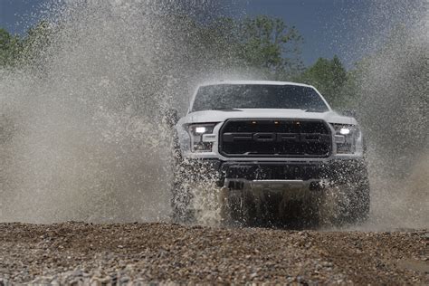 2017-ford-raptor-off-road-adventure-24 - Ford-Trucks.com