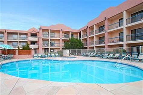 Grand Canyon Plaza Hotel Pet Policy