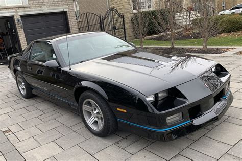 1989 Chevrolet Camaro IROC-Z 1LE 5-Speed for sale on BaT Auctions ...