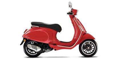 2023 Vespa Sprint 150 | Motorcycle.com