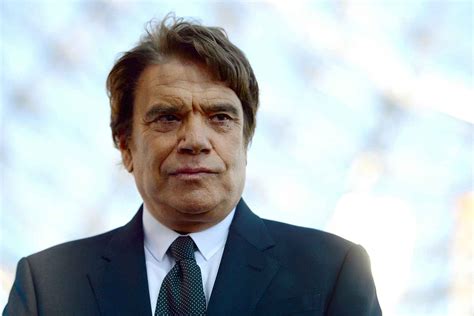 Bernard Tapie annonce son retour en politique face à la montée du FN