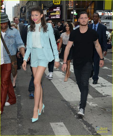 Zendaya & Val Chmerkovskiy Go 'Dancing' on GMA | Photo 563698 - Photo ...