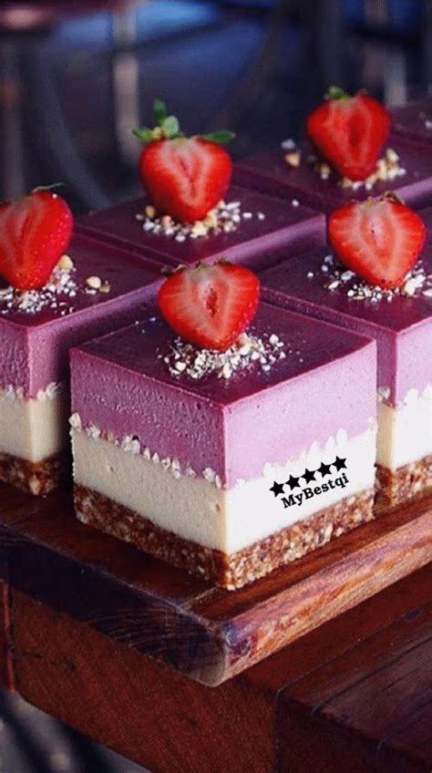 Gâteau mousse Chocolats & framboises (4) | Desserts, Fancy desserts, Chocolate strawberry cheesecake