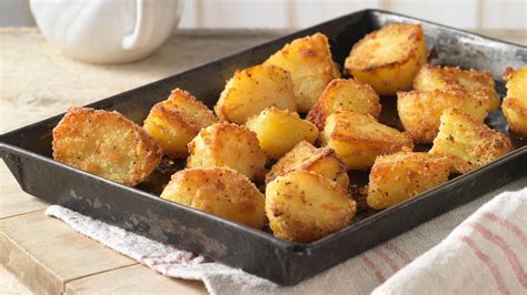 Gordon Ramsay's roast potatoes | British Recipes | GoodtoKnow