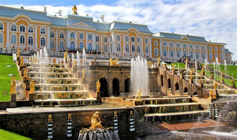 Romantic Train to St. Petersburg | Ask The Monsters