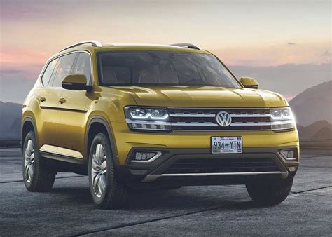 New Volkswagen Teramont Photos, Prices And Specs in UAE