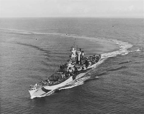 USS Guam (CB-2) Coming out of a turn, circa 1944. Official U.S. Navy ...