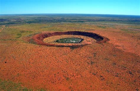 Wolfe Creek Crater, Western Australia! Caused meteorite crashed to Earth around 300,000 years ...