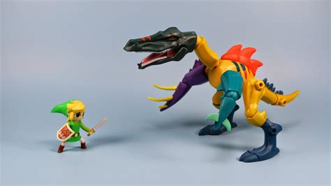 The Toy Museum: Jurassic World Hero Mashers Dinosaurs Toys from Hasbro, Spinosaurus and Triceratops!