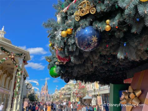 christmas at disney 2022 | the disney food blog