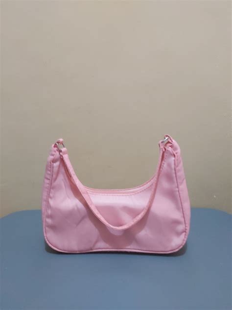 Light pink shoulder bag, Women's Fashion, Bags & Wallets, Shoulder Bags ...