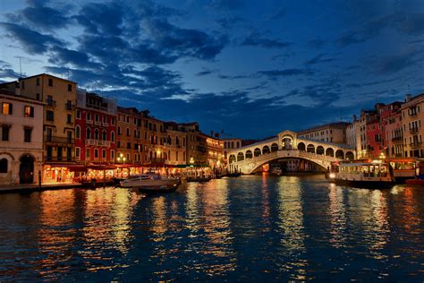 Rialto Bridge at night. Venice, Italy | HDR of Rialto Bridge… | Flickr