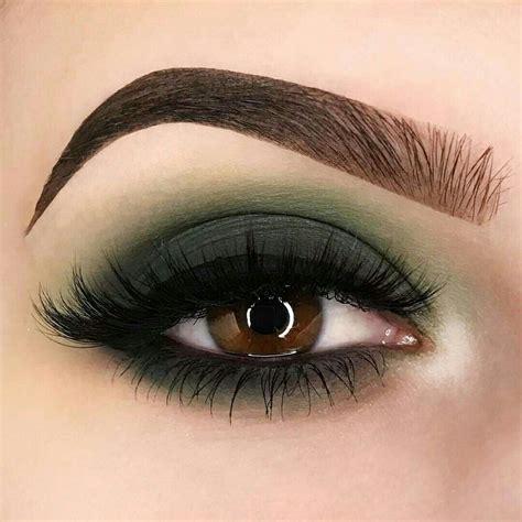 Matte khaki green Eyeshadow look #greeneyeshadows | Green eyeshadow look, Makeup for green eyes ...