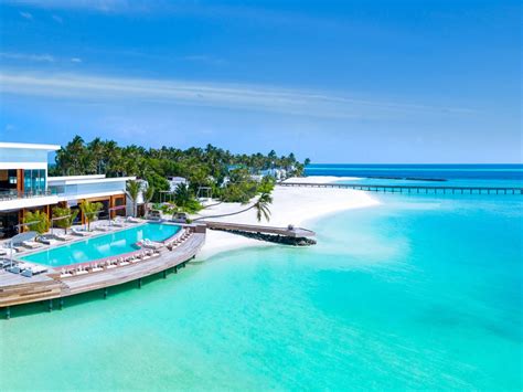 Visit Maldives - Resorts > LUX* North Malé Atoll Resort & Villas, Maldives