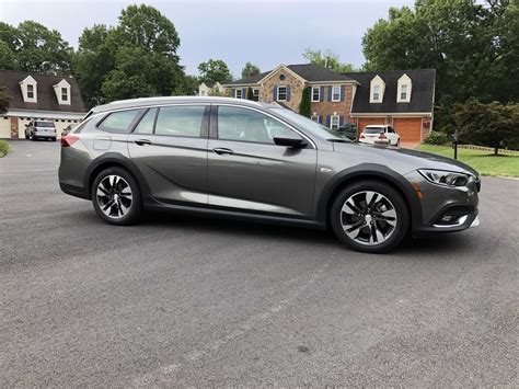 Car Review: Buick’s luxurious Regal TourX breaks boring station wagon stereotype - WTOP News