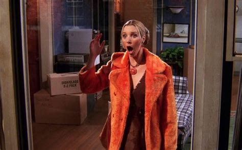 FRIENDS' 'Phoebe Buffay' Lisa Kudrow REVEALS Getting Her Car Checked ...