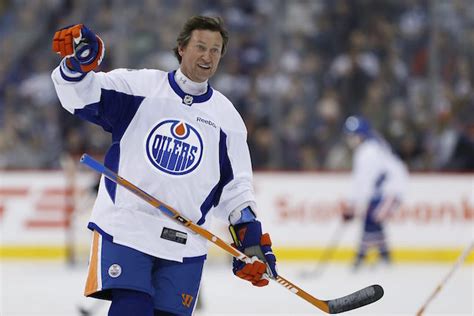 Wayne Gretzky to visit Ford Ice Center in Antioch, Nashville Predators say