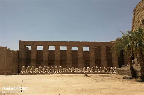 First Pylon of Karnak Temple - Madain Project (en)