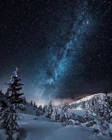 Night sky in the snowy mountains | MATTHEW'S ISLAND