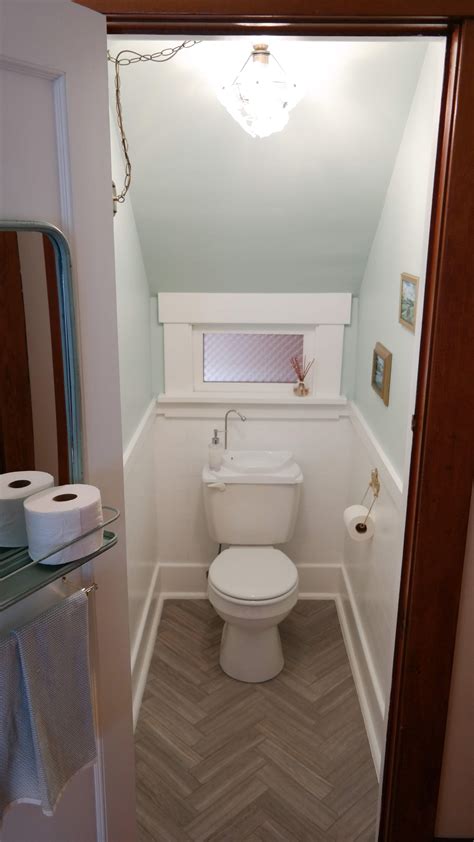 How to maximize space in a tiny bathroom | Jen Spends Less