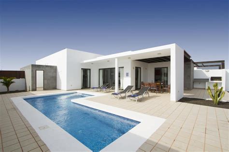 The 10 best villas in Playa Blanca, Spain | Booking.com