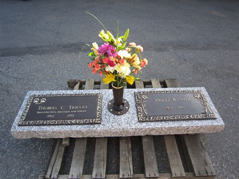 Flat Headstone With Flower Vase | Best Flower Site