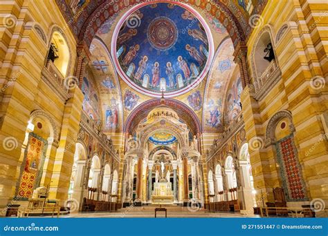 Interior View of the Cathedral Basilica of Saint Louis Editorial ...