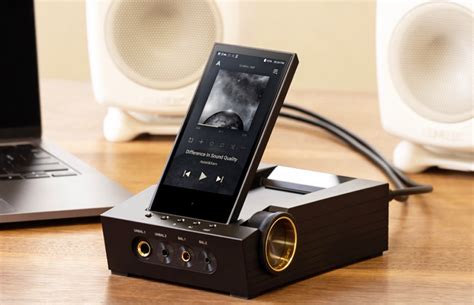 Astell & Kern enthüllt innovatives Head-Fi-System mit Touchscreen, Akku ...