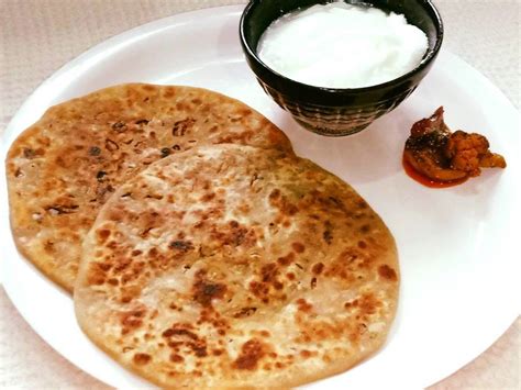 Authentic Punjabi Pyaz Ka Paratha (Onion Paratha) Recipe - Delishably