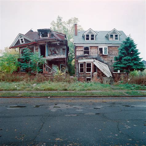 Deserted Places: Detroit's Abandoned Houses