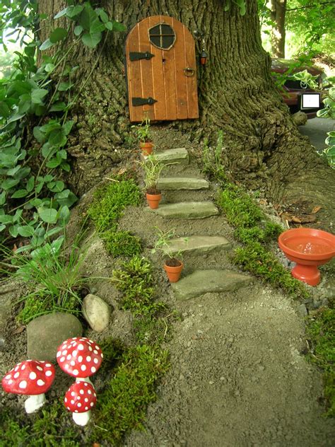 Tree Trunk Ideas That Make Excellent Decor For Your Garden - Page 2 of 3