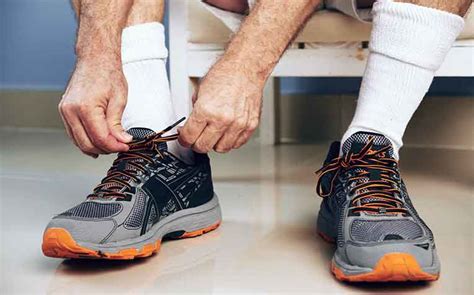 Diabetes Foot Care: How to Choose Shoes with Good Support and Fit - HealthXchange