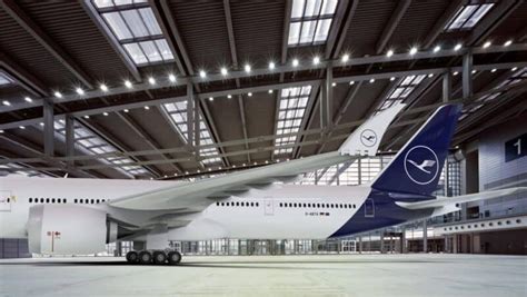 Why The Boeing 777X Has Folding Wing Tips - Simple Flying