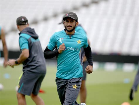 Hasan Ali goes through his warm-up routine | ESPNcricinfo.com