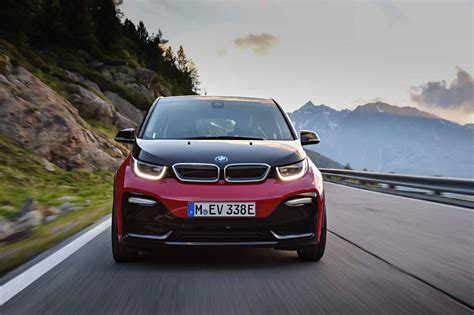 2018 BMW i3s injects sportiness into Munich's EV | DriveMag Cars