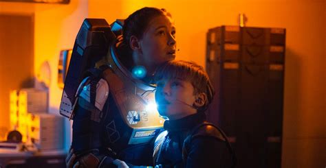 Lost In Space Season 3: Kids Surviving, Parents Searching! Will Take More Time To Return