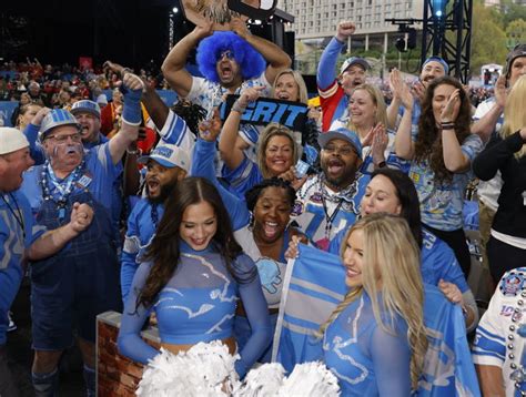 Detroit Lions Fans: Among NFL's Most Hardcore Tailgaters