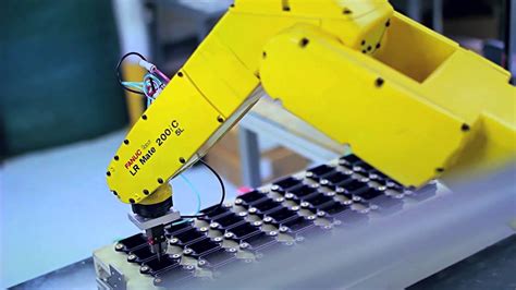 FANUC 6-Axis Robotic Arm - YouTube