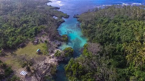 Espiritu Santo, Efate, Yasur Volcano : The must visit places in Vanuatu