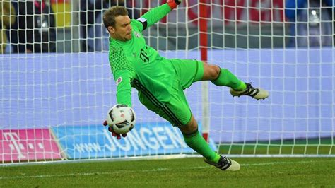 MANUEL NEUER | The Best Saves & Skills EVER ! 2007/16 - (HD) - YouTube