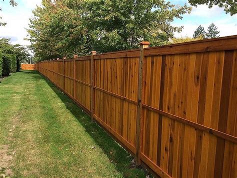 Top 5 Benefits of Staining Your Wood Fence