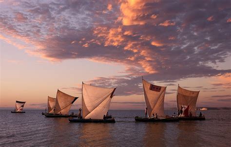 Madagascar, traditional pirogues | Madagascar, Boat, Blog photography