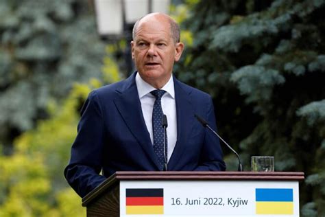 German Chancellor Olaf Scholz reconciles with Ukraine in Kyiv