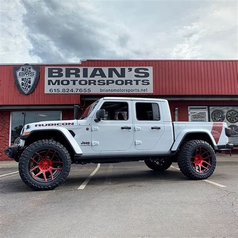 FORGIATO Wheels | Jeep Gladiator on Forgiato Flow Terra Wheels