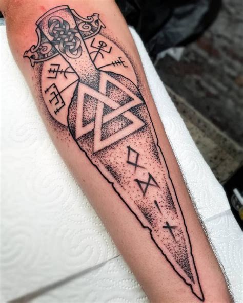 Viking Gungnir Tattoo: Meaning and designs | Art and Design