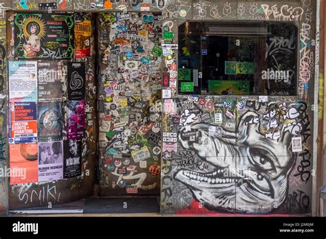 Graffiti in the City of Barcelona Stock Photo - Alamy