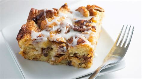 Cinnamon Roll Bread Pudding Recipe - Tablespoon.com