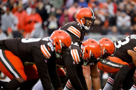 Joe Flacco giving Browns a steady presence and leadership with playoff spot in reach – Baltimore Sun