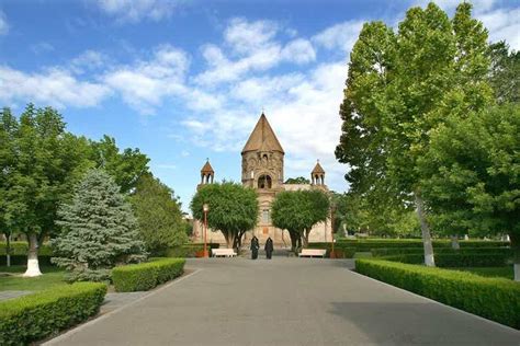 History of Armenia: Zvartnots temple, Etchmiadzin and Sardarapat memorial tour in Yerevan ...