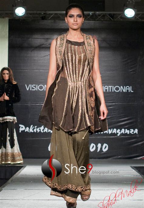 2010-11 Fashion Show | HSY Ladies Wear Extravaganza - She9 | Change the Life Style